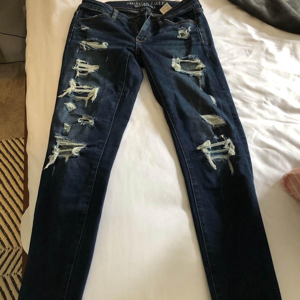 American eagle ripped jeans